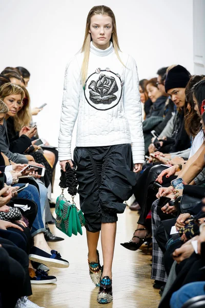 Look 2